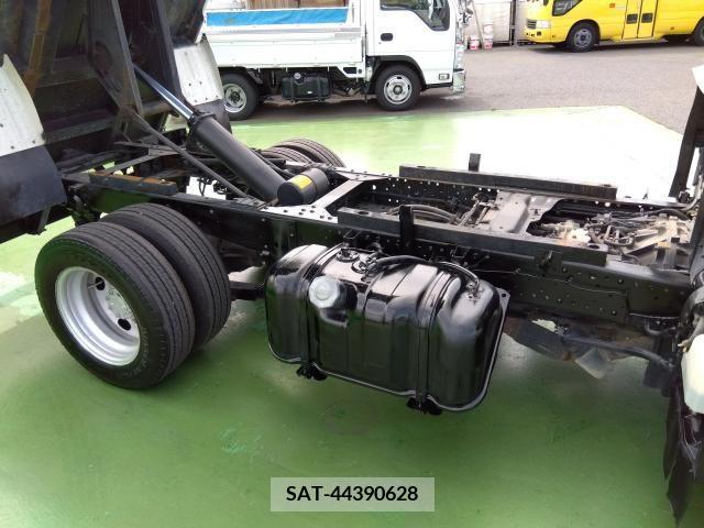 Isuzu ELF TRUCK 2017-06 249678-4