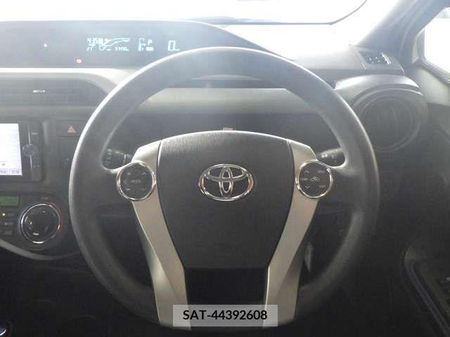 Toyota AQUA 2013-08 314154-12
