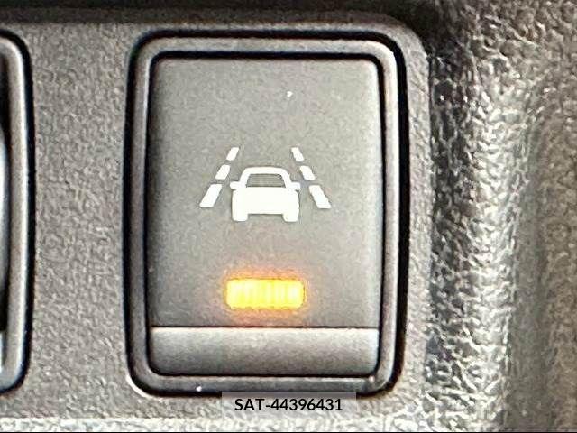 Nissan NOTE 2018-12 223048-6