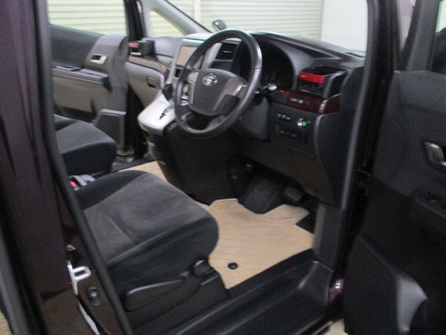 Toyota VELLFIRE 2012-01 182236-13