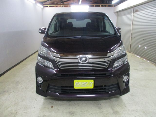 Toyota VELLFIRE 2012-01 182236-1