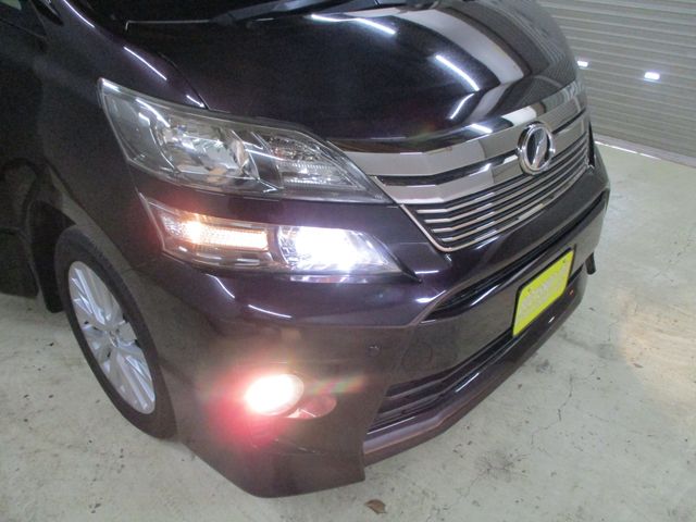Toyota VELLFIRE 2012-01 182236-23