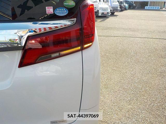 Toyota ALPHARD 2018-10 374479-27