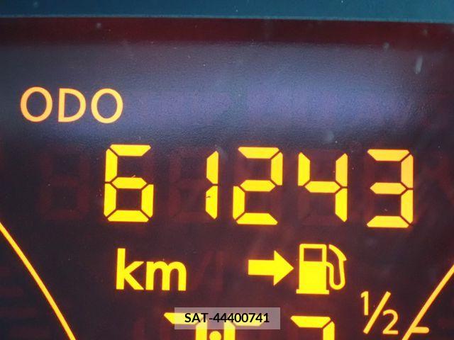 Nissan NOTE 2017-05 365309-11
