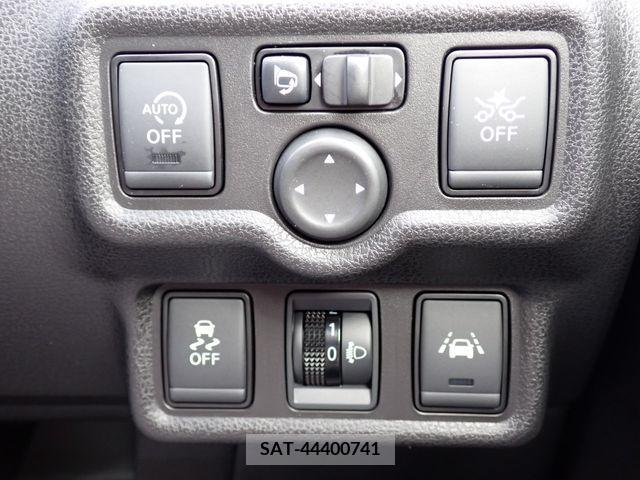 Nissan NOTE 2017-05 365309-7