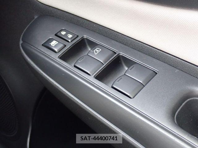 Nissan NOTE 2017-05 365309-6