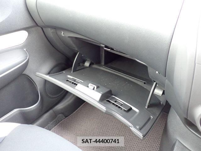 Nissan NOTE 2017-05 365309-12