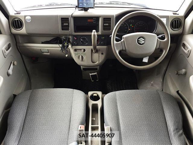 Suzuki EVERY 2012-05 325440-1