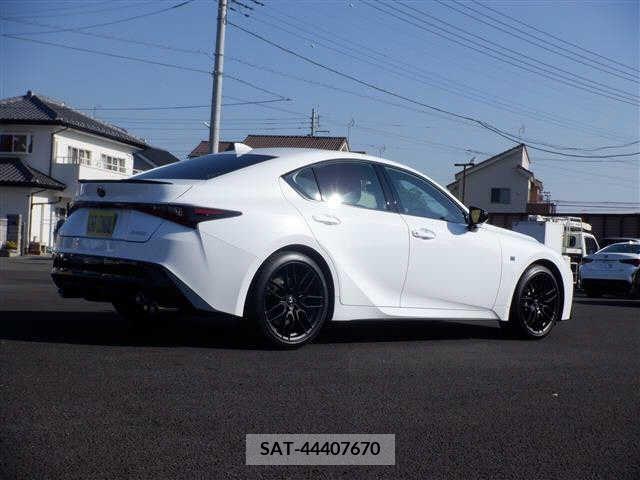 Lexus IS 2022-11 204662-2