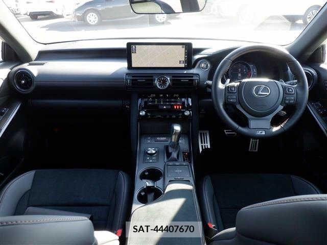 Lexus IS 2022-11 204662-1