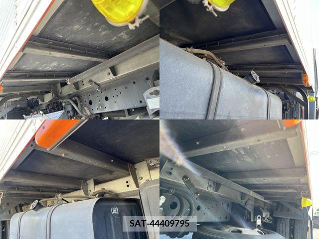 Hino DUTRO 2006-01 371735-11