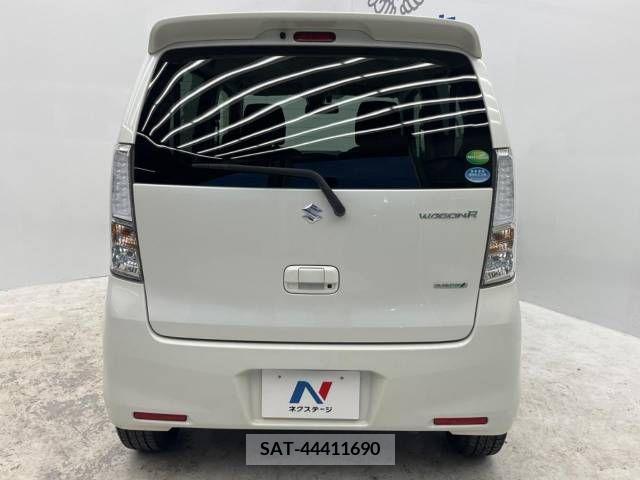 Suzuki WAGON R 2014-08 370970-16