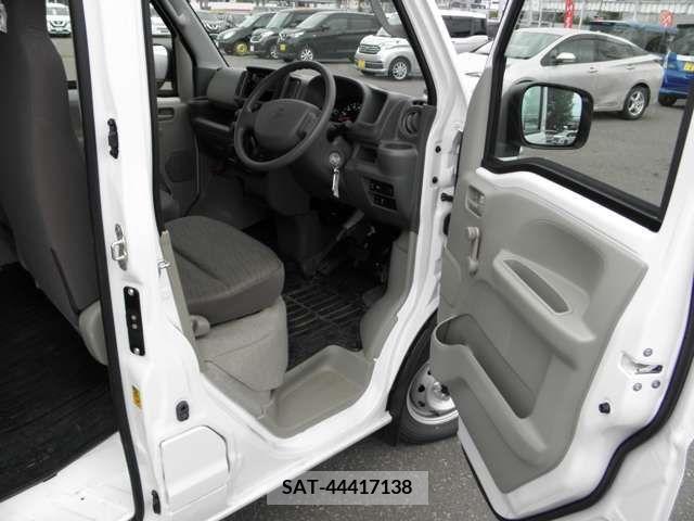 Suzuki EVERY 2023-09 390727-3