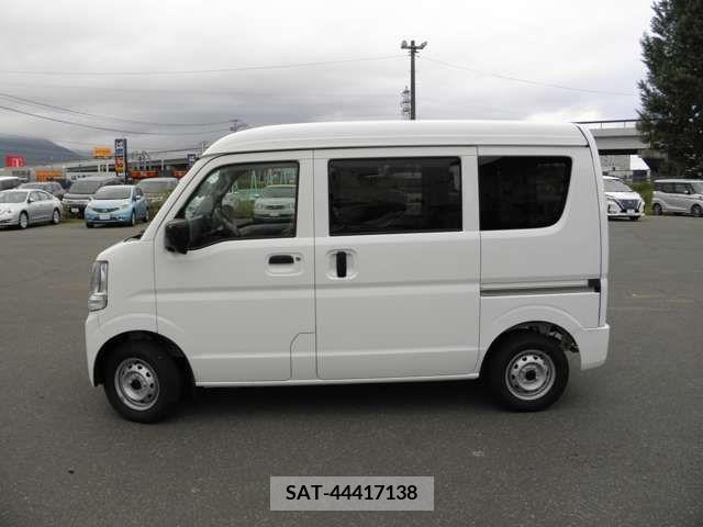 Suzuki EVERY 2023-09 390727-6