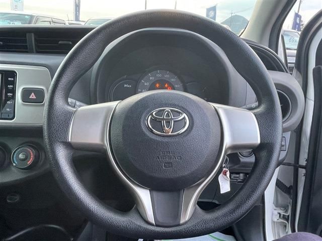 Toyota VITZ 2015-12 185815-1