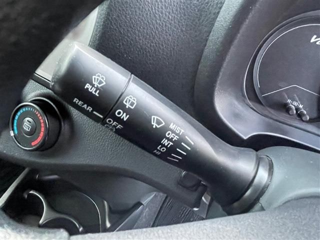 Toyota VITZ 2015-12 185815-15