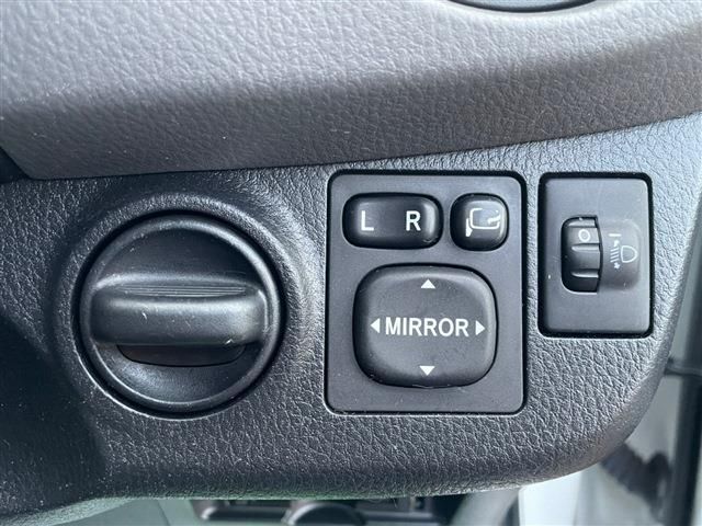 Toyota VITZ 2015-12 185815-18