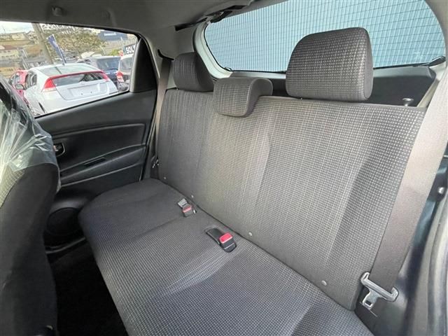 Toyota VITZ 2015-12 185815-3