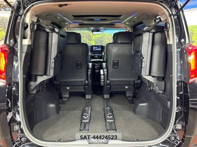 Toyota ALPHARD 2023-03 281084-10