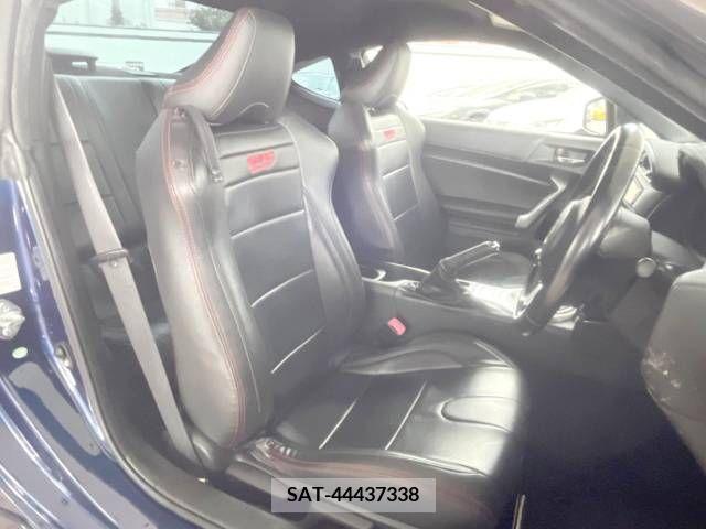 Toyota 86 2017-02 377008-9