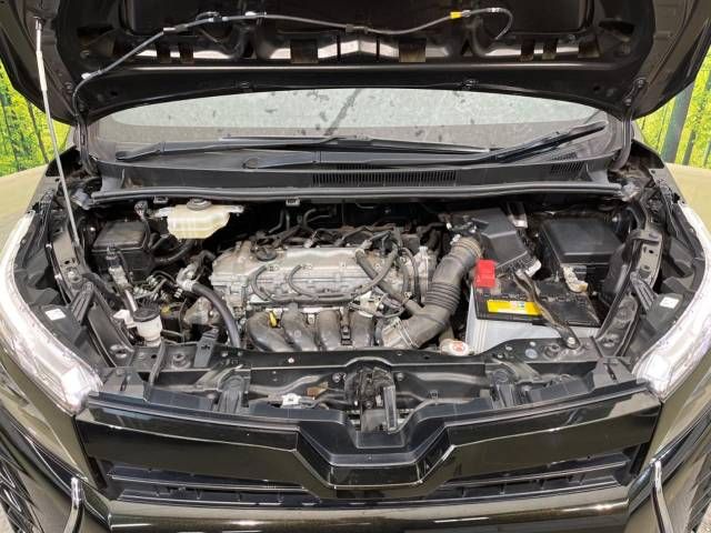Toyota VOXY 2017-12 8470-19