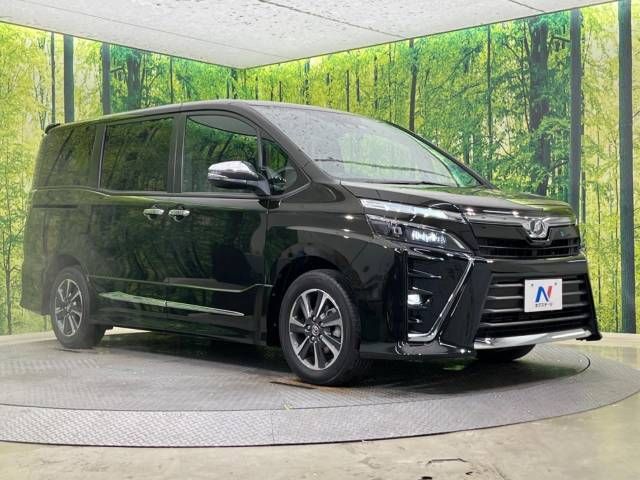Toyota VOXY 2017-12 8470-18