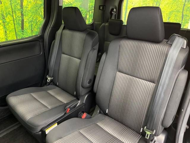 Toyota VOXY 2017-12 8470-11