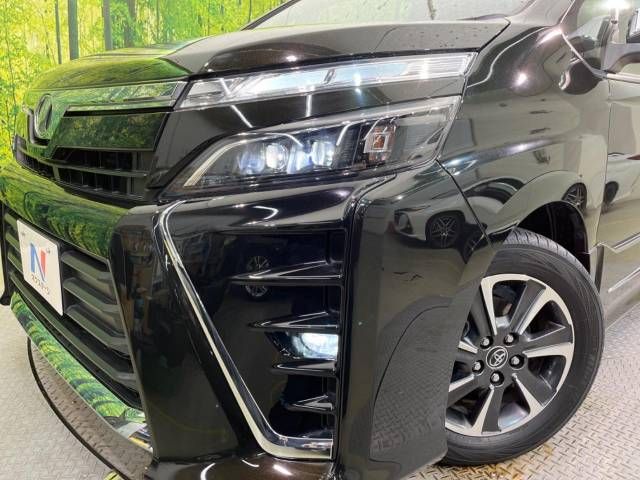 Toyota VOXY 2017-12 8470-14