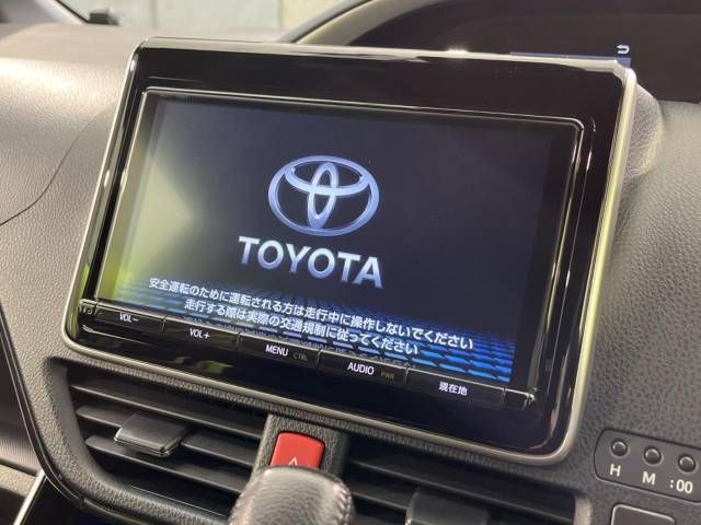 Toyota VOXY 2017-12 8470-3