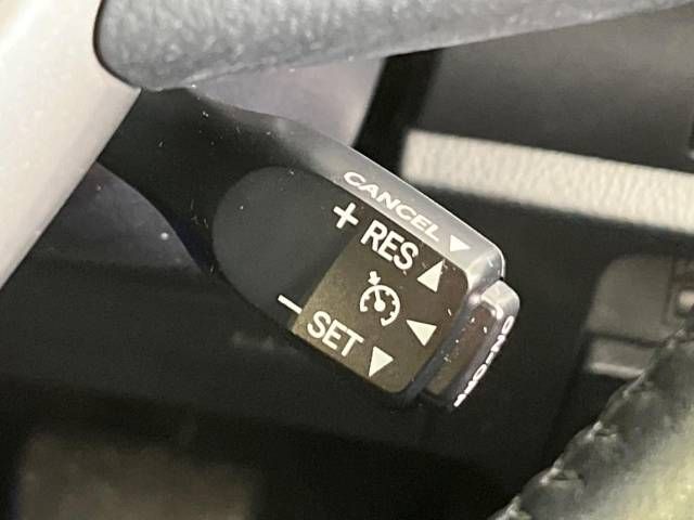 Toyota VOXY 2017-12 8470-6