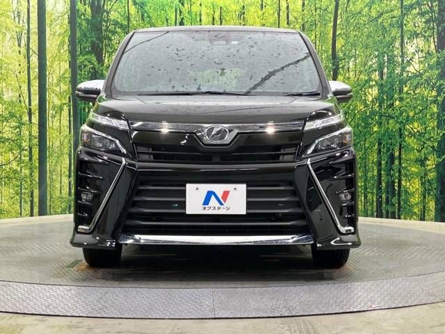 Toyota VOXY 2017-12 8470-16