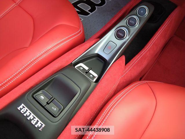Ferrari F8 Spider 2022-03 413785-22