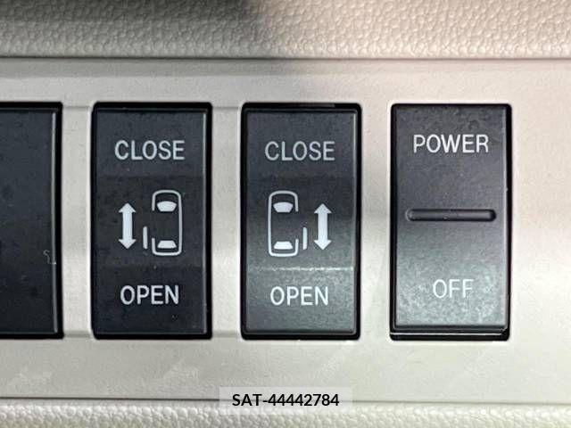Mazda MPV 2008-03 336780-4