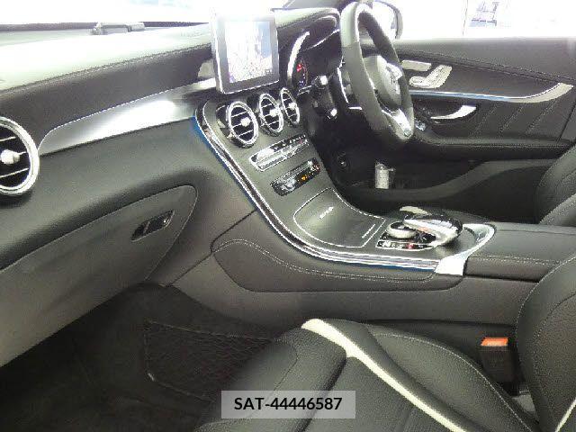 Amg C-CLASS 2018-11 348328-1