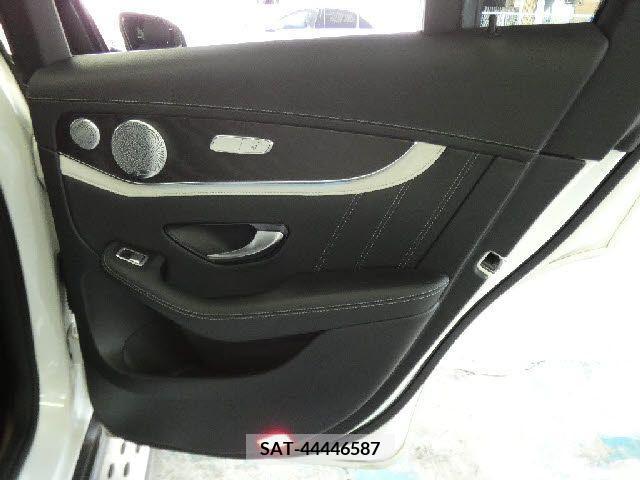 Amg C-CLASS 2018-11 348328-22
