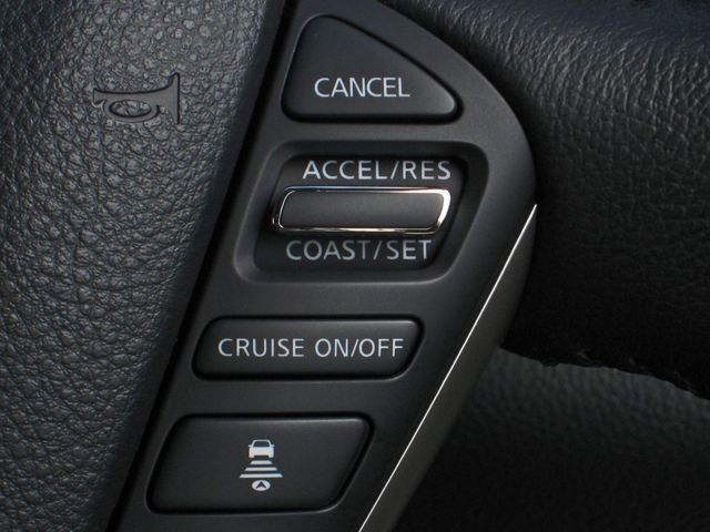 Nissan ELGRAND 2015-03 182944-16