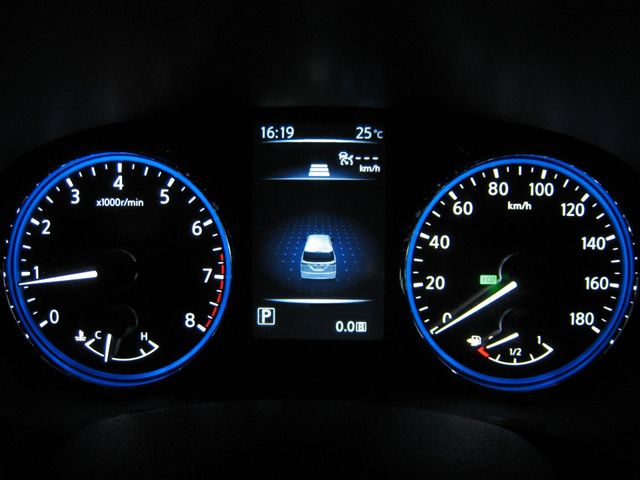Nissan ELGRAND 2015-03 182944-9