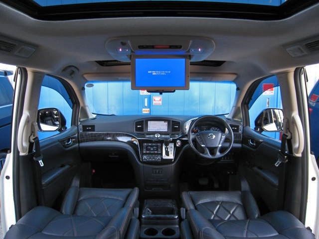 Nissan ELGRAND 2015-03 182944-12