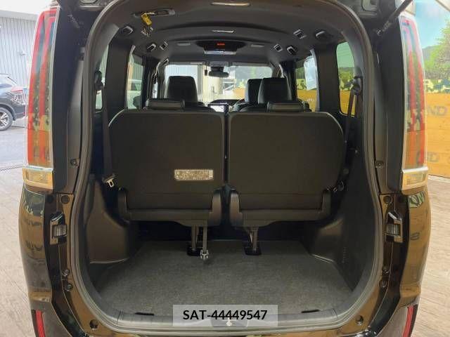 Toyota ESQUIRE 2020-05 336202-12