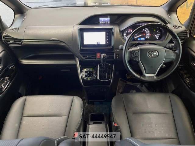 Toyota ESQUIRE 2020-05 336202-1
