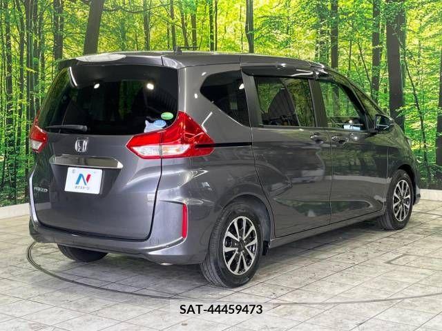 Honda FREED 2017-10 379629-18