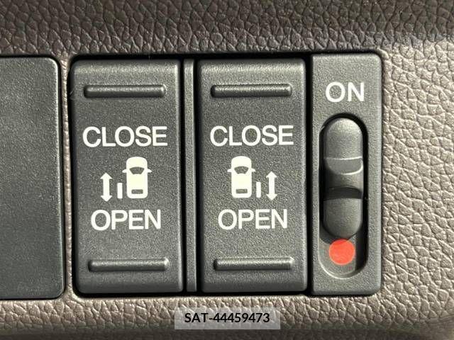 Honda FREED 2017-10 379629-6