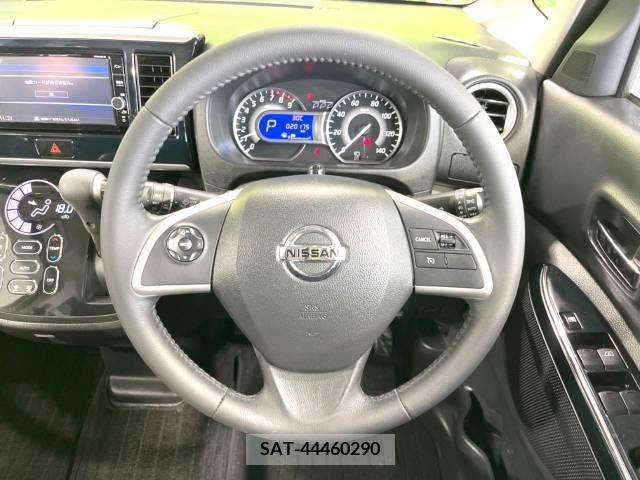 Nissan ROOX 2019-03 323911-11