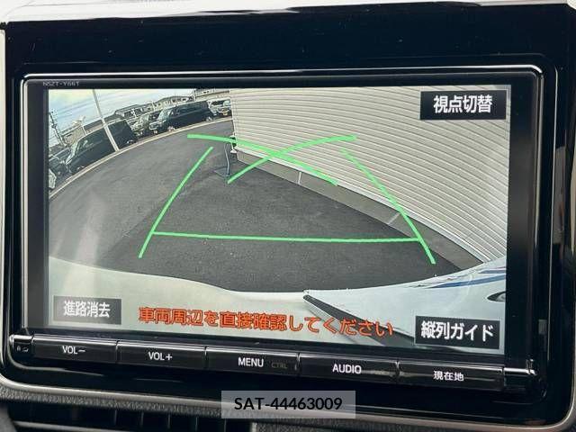 Toyota VOXY 2017-07 370479-4