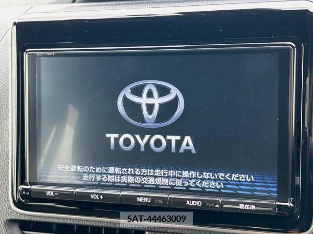 Toyota VOXY 2017-07 370479-2