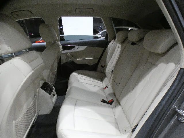 Audi A4 2020-10 24362-3