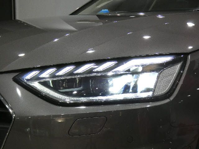 Audi A4 2020-10 24362-19