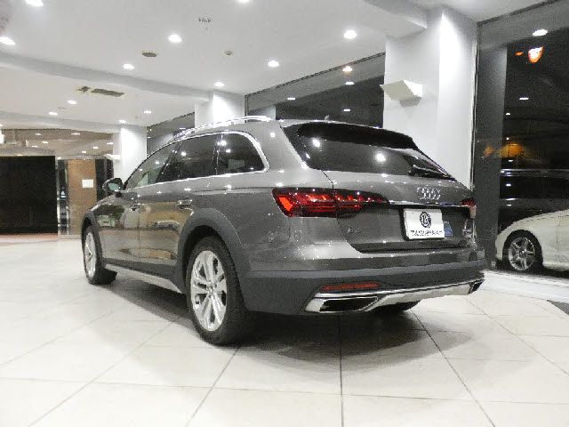 Audi A4 2020-10 24362-2