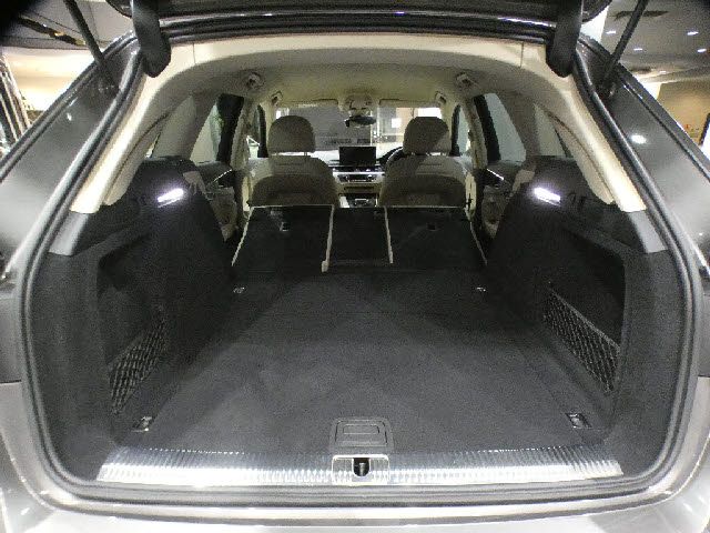 Audi A4 2020-10 24362-26