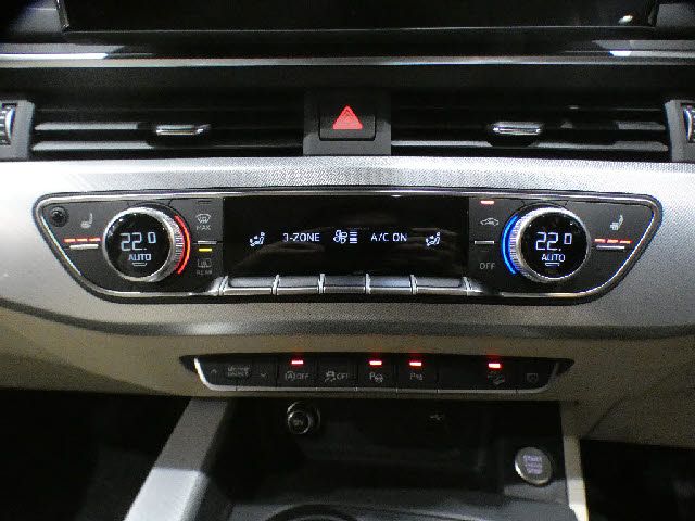 Audi A4 2020-10 24362-16